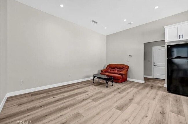 Building Photo - House for rent