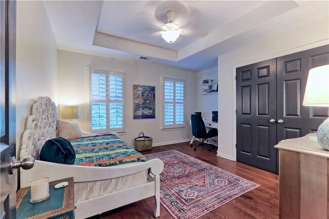 Building Photo - 5569 Julian Pl