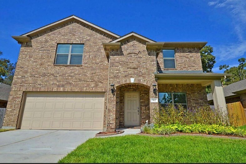 Primary Photo - 967 Doire Dr