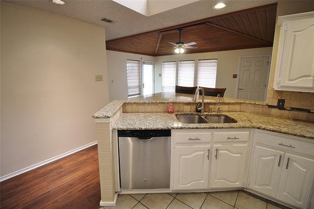 Building Photo - 906 Moore St