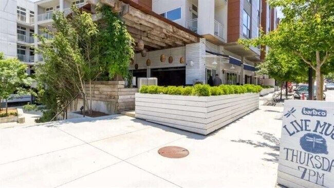 Building Photo - 299 North Highland Avenue Northeast