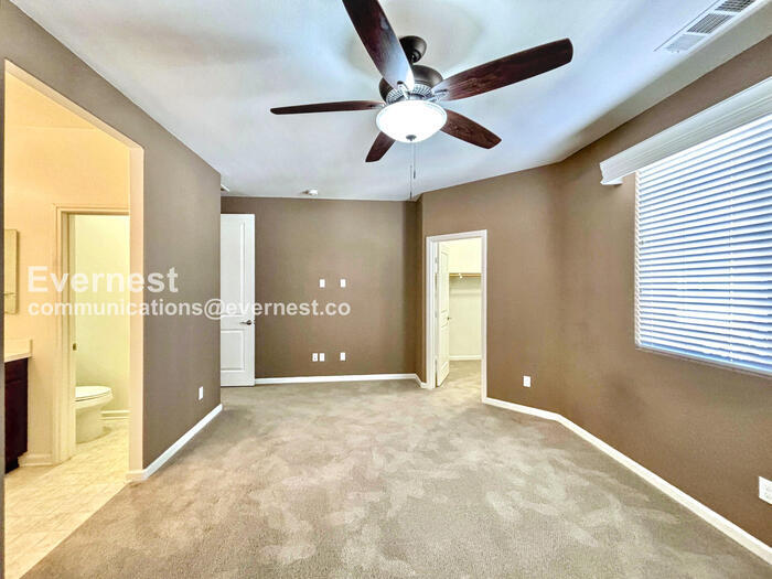 Building Photo - 44064 Calle Luz