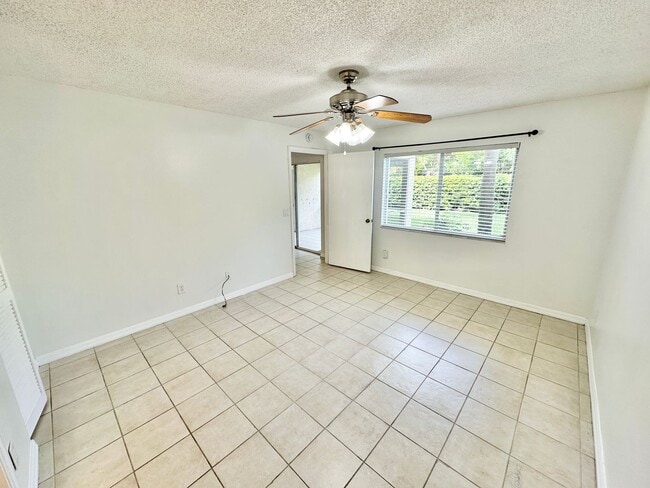 Building Photo - 7773 Jewel Ln