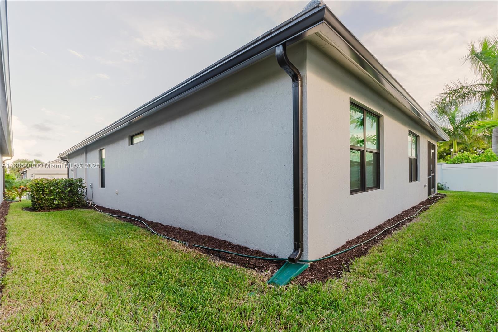 Building Photo - 3001 Hibiscus Ave