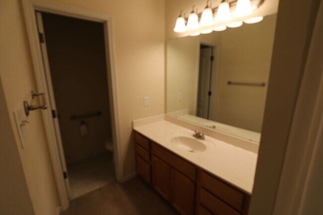 Building Photo - 8579 Napoli Dr