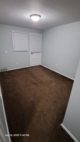 Building Photo - 3139 W Ridge Rd
