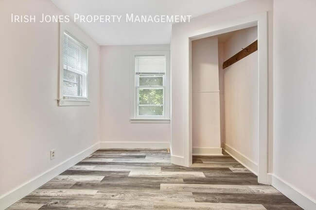 Building Photo - 24 Briggs Ave