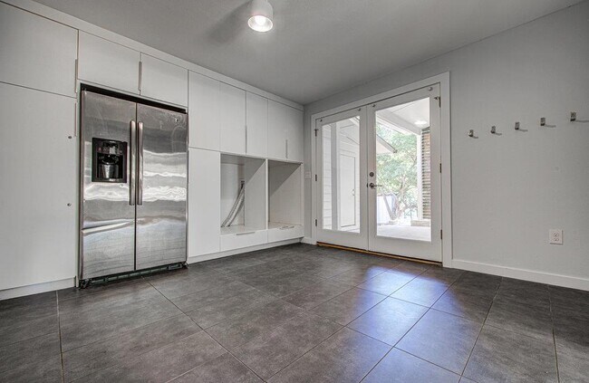 Building Photo - 6106 Shoal Creek Blvd