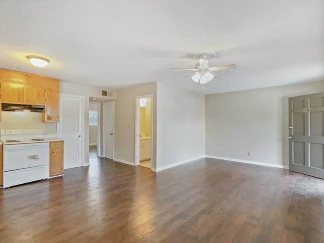 Building Photo - Magnolia Place