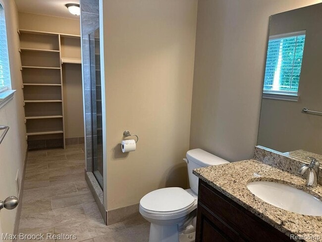 Building Photo - 1049 Birchwood Ave