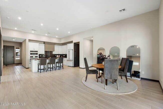 Building Photo - 5504 Edgar Way