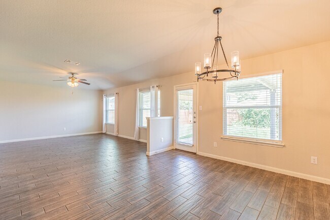 Building Photo - 925 Cypress Ml
