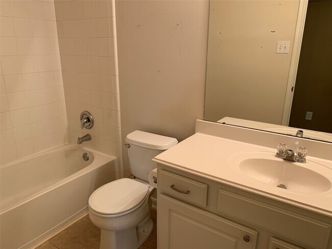 Building Photo - 13223 Heather Falls Dr