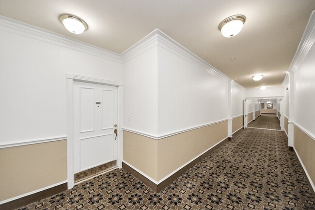 Building Photo - 2111 Welch St