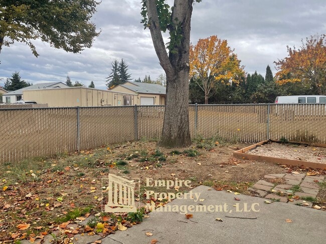 Building Photo - 3862 Pattison St