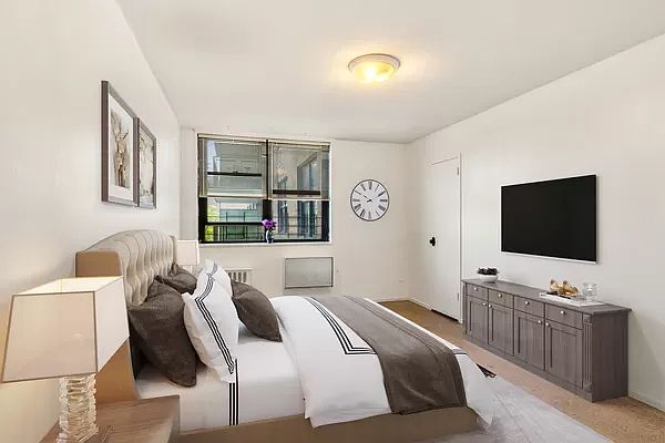 Building Photo - 1966 Newbold Ave