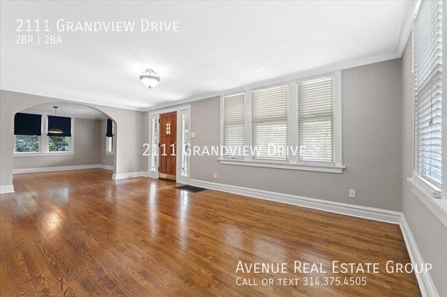 Building Photo - 2111 Grandview Dr