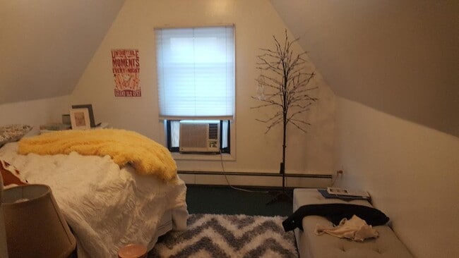 Bedroom - 220 Pleasant St