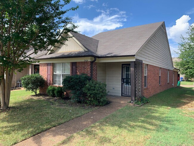 Primary Photo - Awesome home near Shelby Farms for Rent! M...