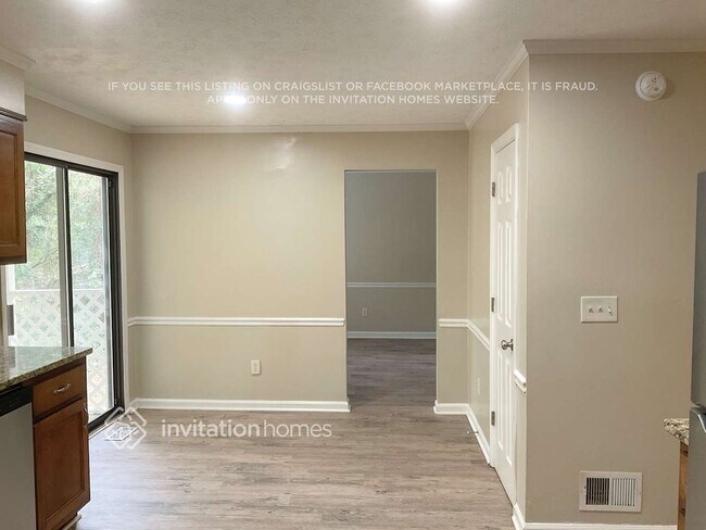 Building Photo - 3364 Dearwood Dr SW