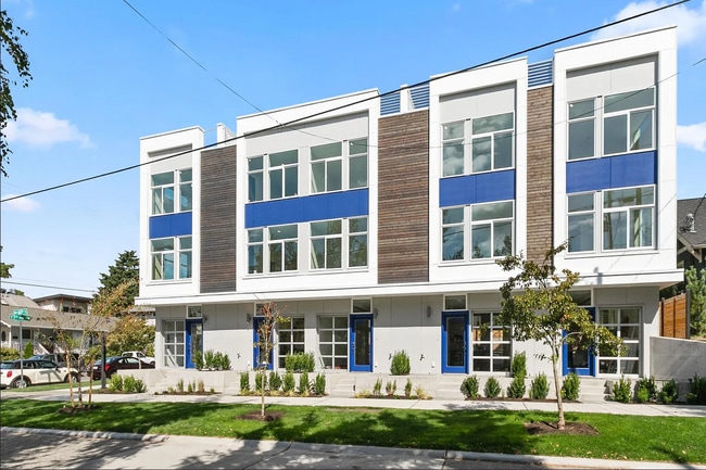 Building Photo - 1562 NW 60th St