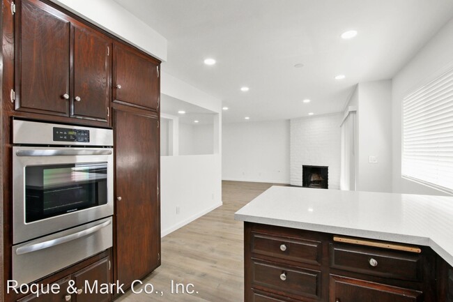 Building Photo - 2 br, 2 bath Apartment - 828 18th Street 8...