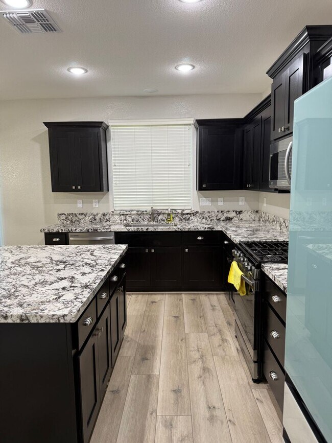 Building Photo - 3223 Le Bourget Ln