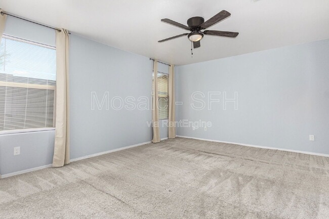 Building Photo - 1517 E Saint Catherine Ave