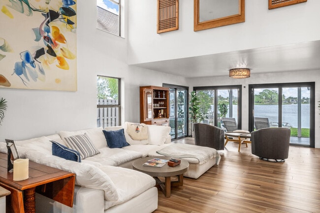 Building Photo - 1742 Harborside Cir