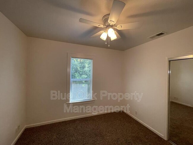 Building Photo - 956 Humboldt Ave