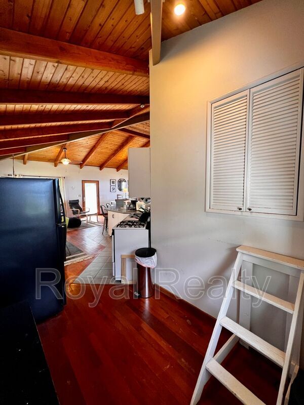 Building Photo - 4846 Sierra Dr