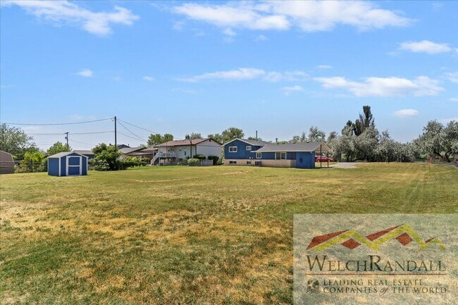 Building Photo - Charming Single Family Home in Hooper