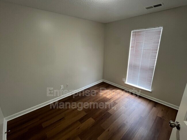 Building Photo - 5628 Autumn Valley Dr
