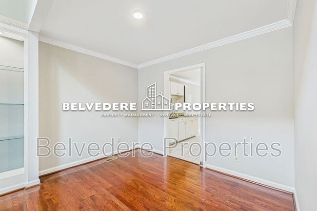 Building Photo - 18-B Park Village Ln