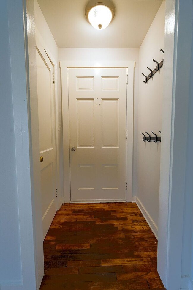 Building Photo - 134 Westover Dr