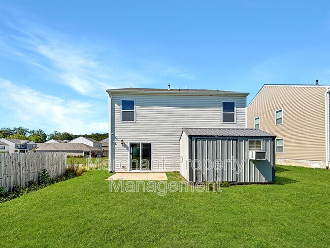 Building Photo - 106 Green Oak Dr