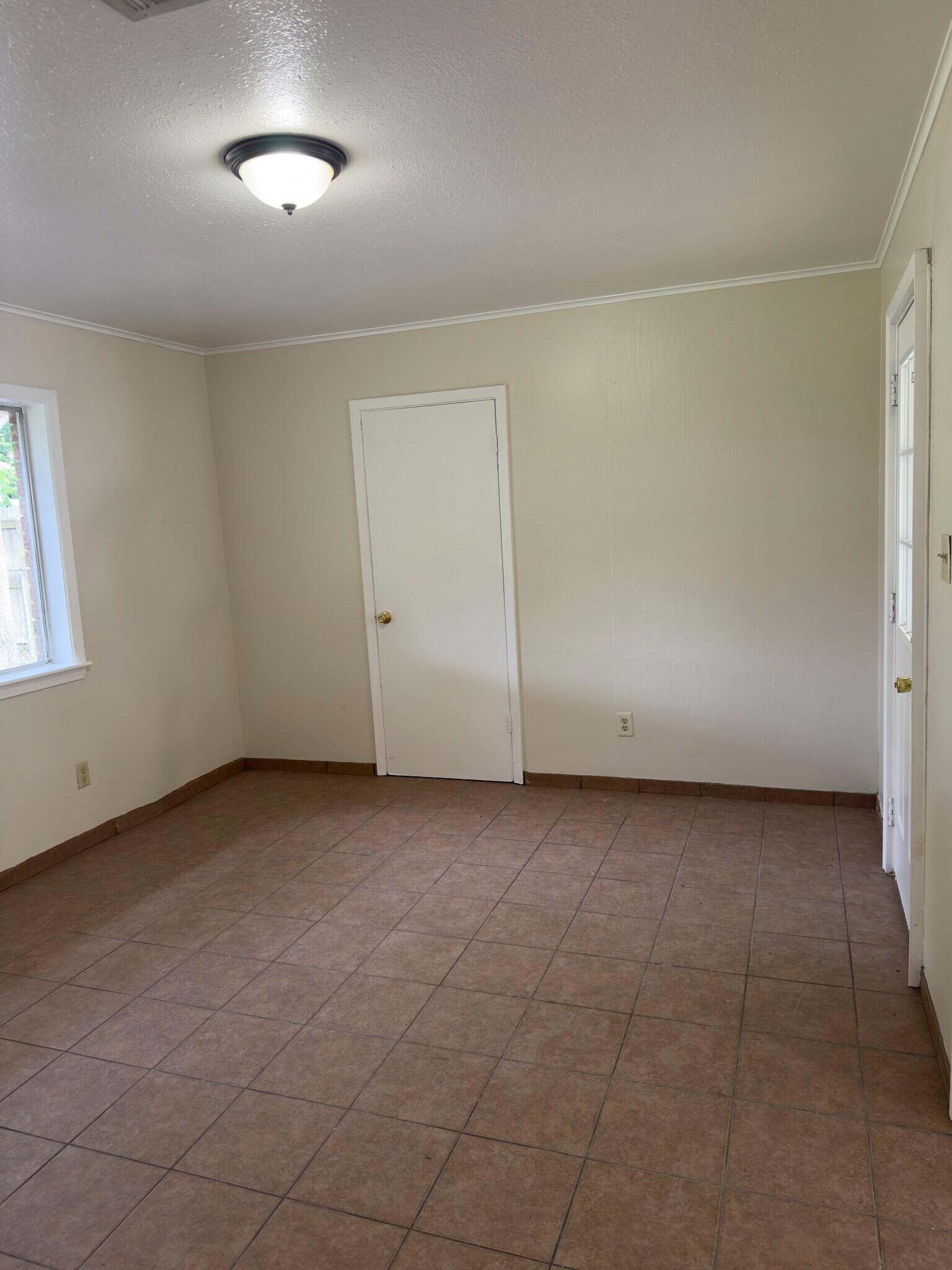 Building Photo - 214 Guidry Rd