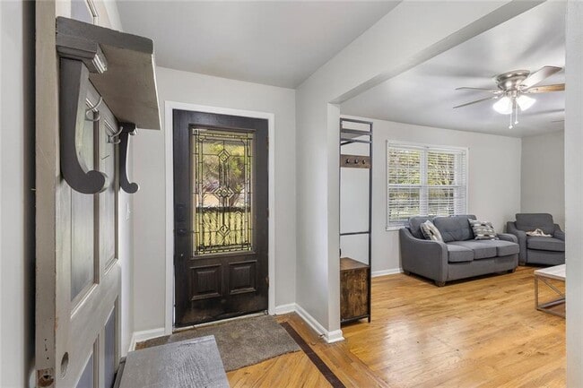 Building Photo - 1246 Elgin Way