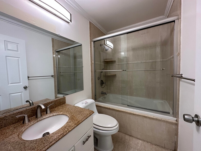 Building Photo - 10682 Fascination Ln