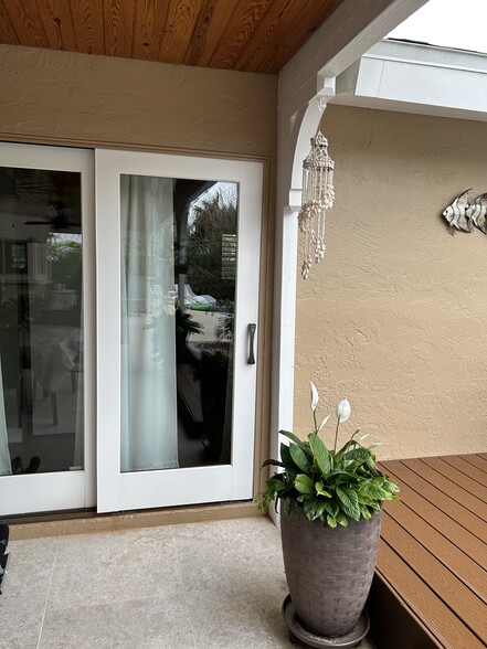 Private access door - 190 Sand Pine Rd