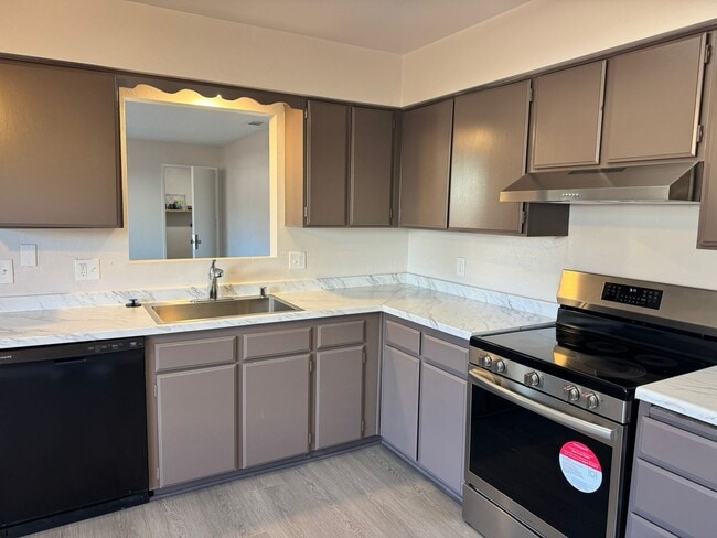 Building Photo - 22221 I St