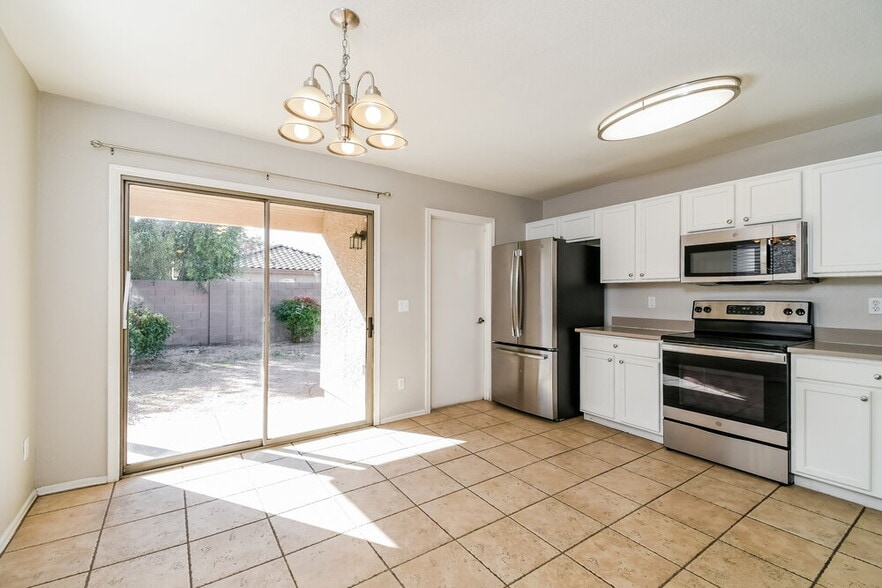 Building Photo - 1080 S Bogle Ct