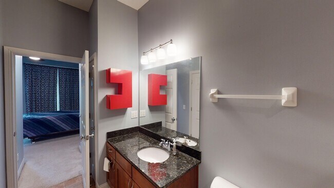 Building Photo - 252 Stetson St