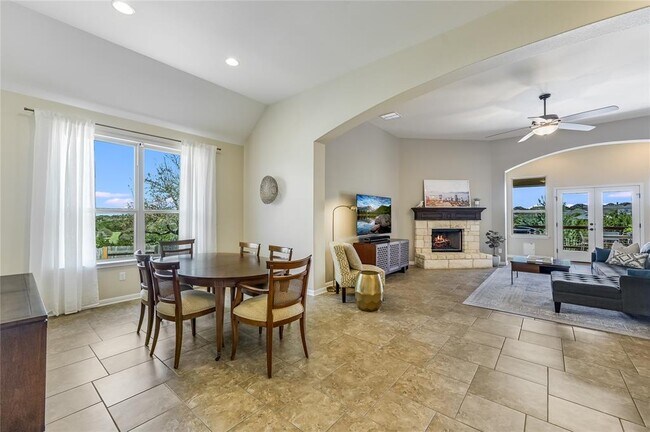 Building Photo - 696 Ledge Stone Dr