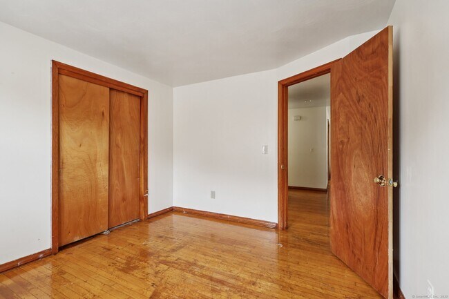 Building Photo - 37 Cumberland Rd