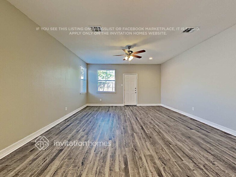 Building Photo - 1060 Pullman Dr