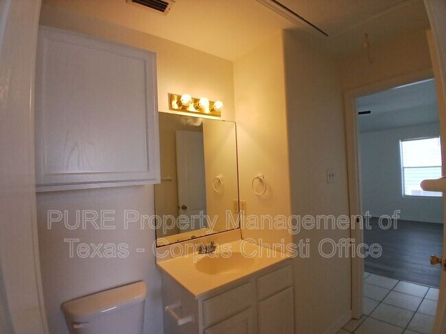 Building Photo - 14006 Fortuna Bay Dr