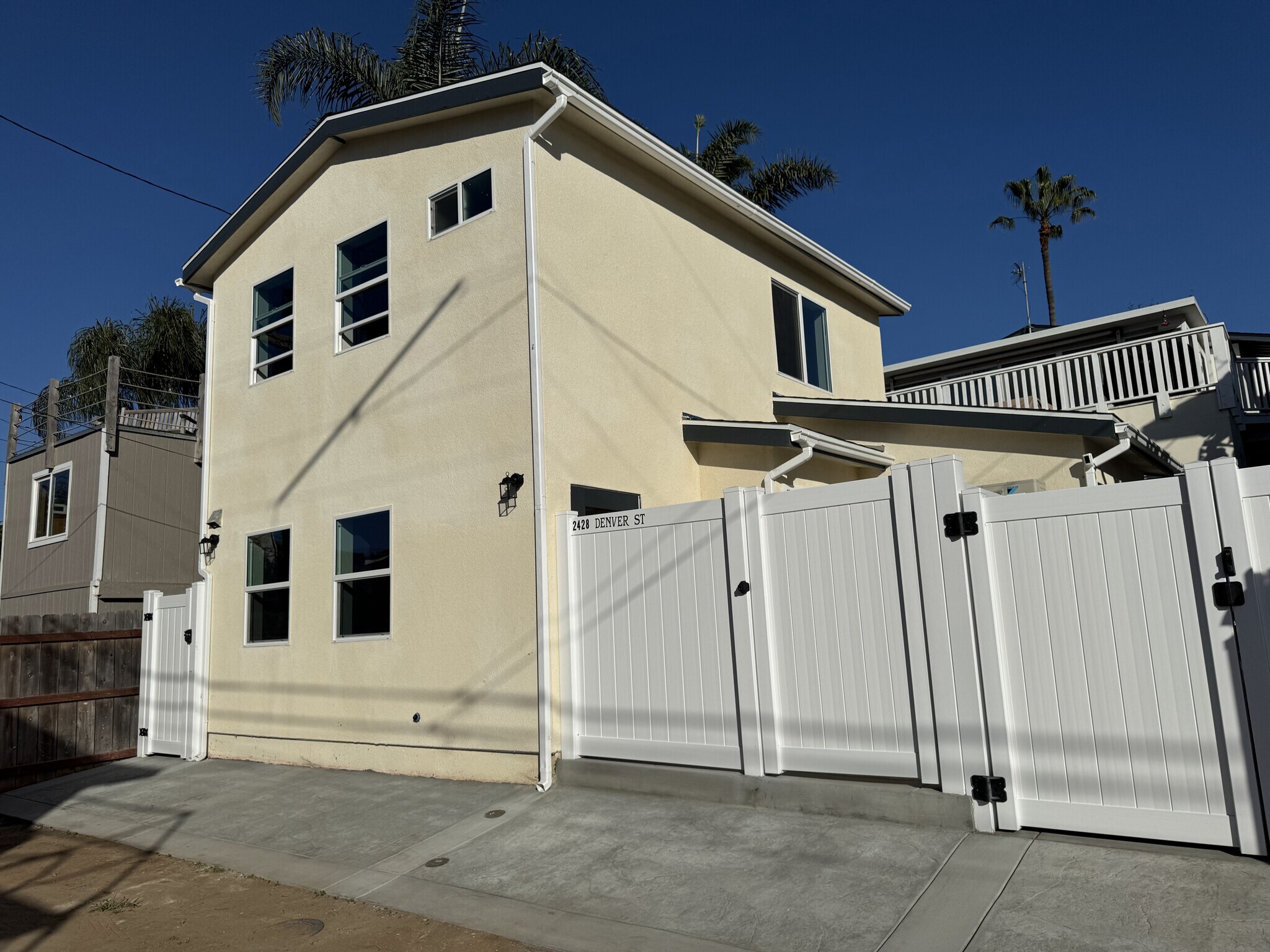 Outside View - 2428 Denver St