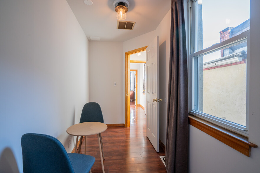 Second floor front bedroom (private entryway/extra reading room) - 505 North Washington Street