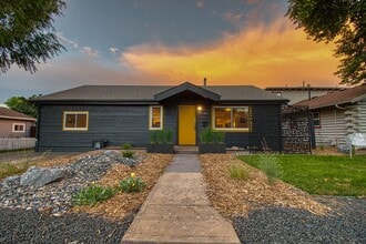 Building Photo - Old Town Gem Available 7/25!